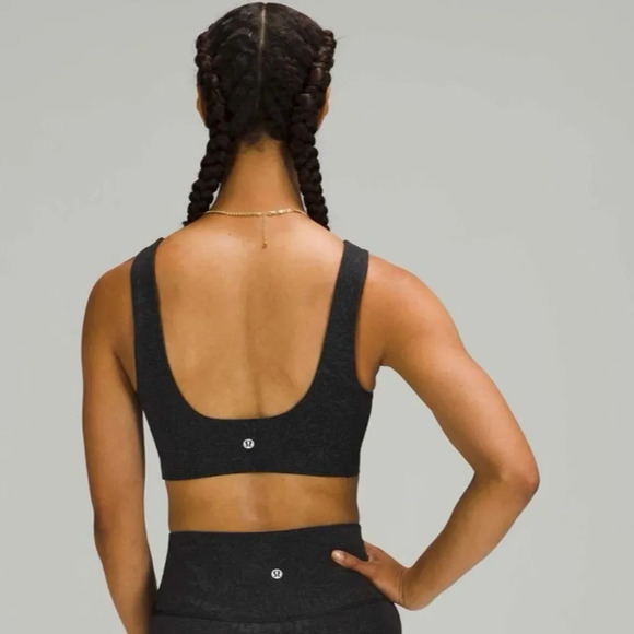 Lululemon sz 4 Everlux Cut-Out Train Bra Support, B/C Cups Crunch Black w/ pads - Picture 11 of 11